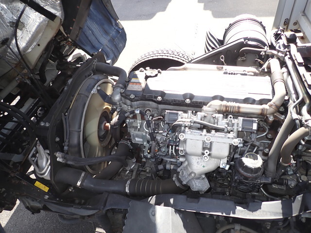 三菱ふそうファイターアルミウイング中型（4t）[写真35]