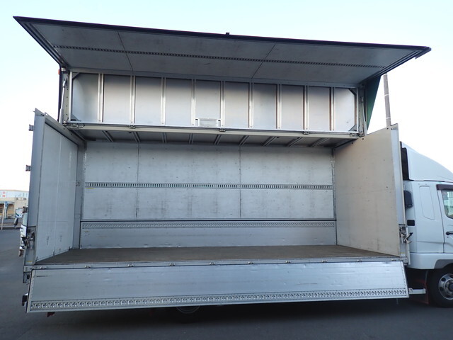 三菱ふそうファイターアルミウイング中型（4t）[写真04]
