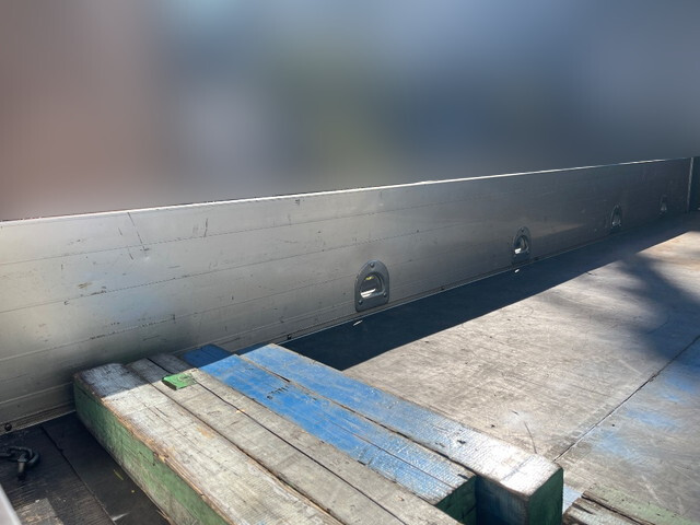 いすゞエルフアルミブロック小型（2t・3t）[写真11]