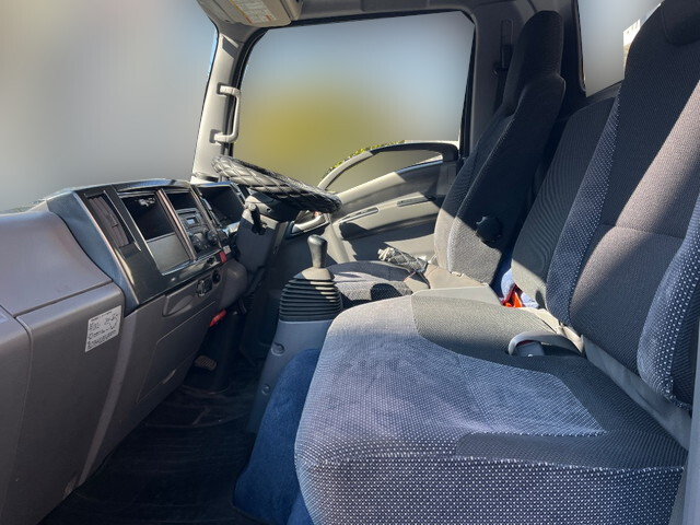 いすゞエルフアルミブロック小型（2t・3t）[写真25]