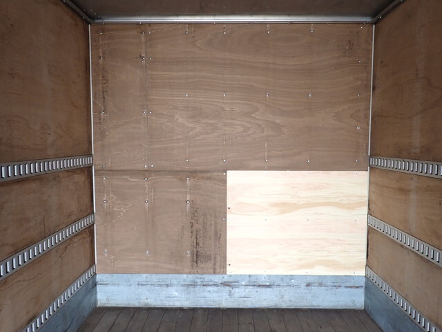 日野レンジャーアルミバン中型（4t）[写真16]