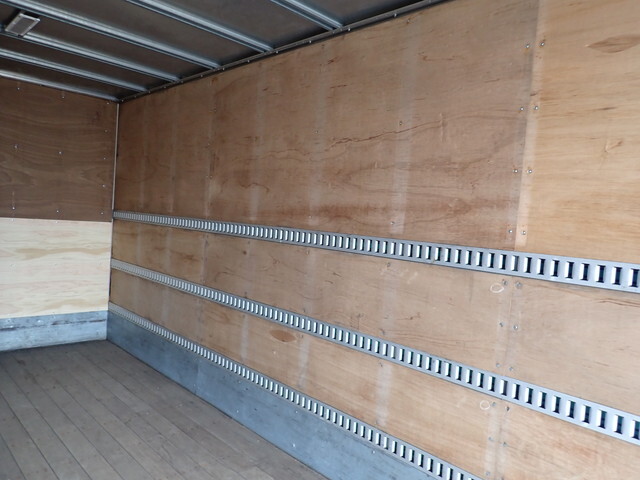 日野レンジャーアルミバン中型（4t）[写真17]