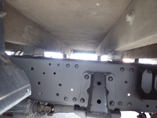 いすゞエルフアルミブロック小型（2t・3t）[写真18]