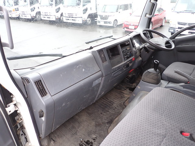 いすゞエルフアルミブロック小型（2t・3t）[写真26]