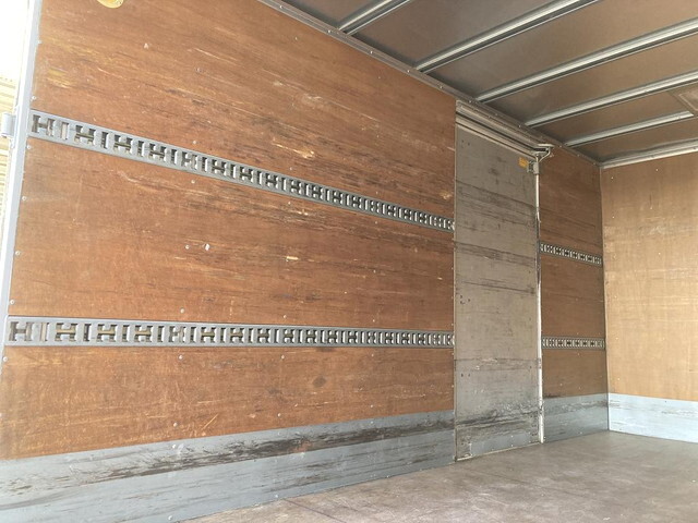 いすゞエルフアルミバン小型（2t・3t）[写真22]