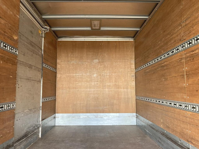 いすゞエルフアルミバン小型（2t・3t）[写真26]