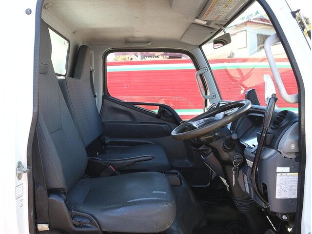 三菱ふそうキャンターダンプ小型（2t・3t）[写真23]