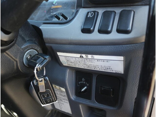 三菱ふそうキャンターダンプ小型（2t・3t）[写真29]