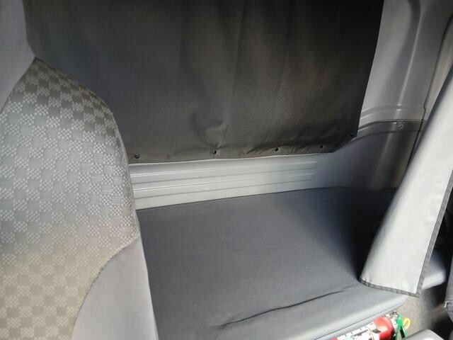 いすゞフォワードアルミウイング中型（4t）[写真33]