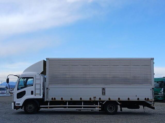 いすゞフォワードアルミウイング中型（4t）[写真09]