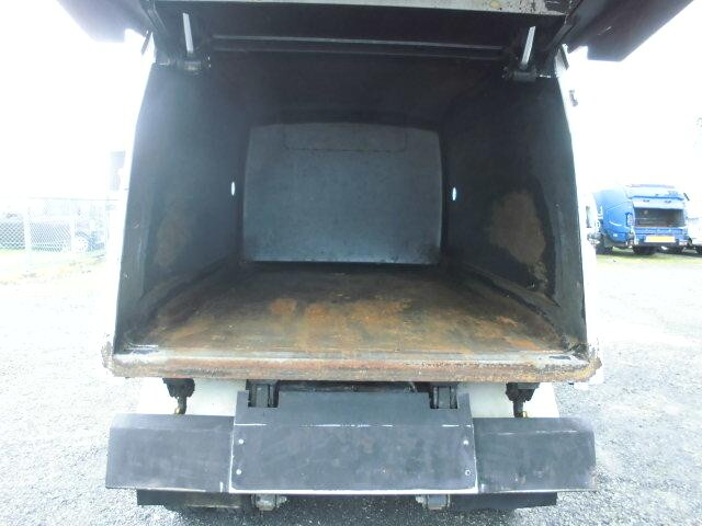 いすゞエルフパッカー車（塵芥車）小型（2t・3t）[写真08]