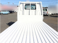 マツダボンゴ平ボディ小型（2t・3t）[写真11]