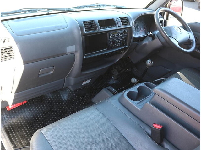 マツダボンゴ平ボディ小型（2t・3t）[写真28]