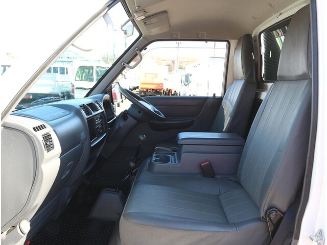 マツダボンゴ平ボディ小型（2t・3t）[写真29]