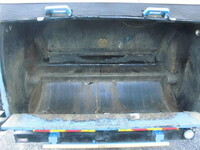 いすゞエルフパッカー車（塵芥車）小型（2t・3t）[写真12]