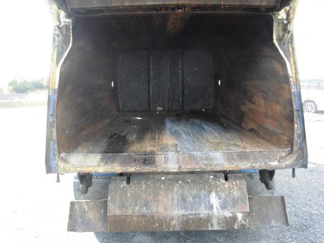 いすゞエルフパッカー車（塵芥車）小型（2t・3t）[写真17]