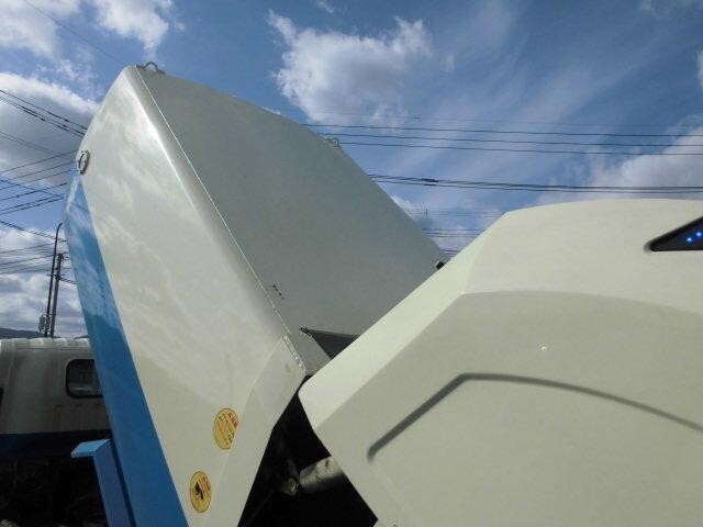 いすゞエルフパッカー車（塵芥車）小型（2t・3t）[写真22]