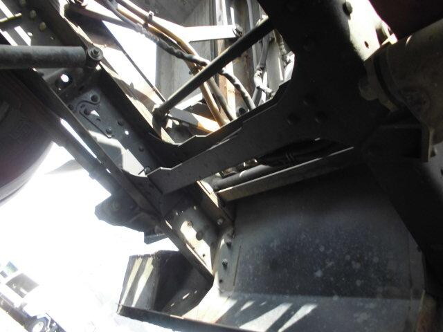 いすゞエルフパッカー車（塵芥車）小型（2t・3t）[写真25]