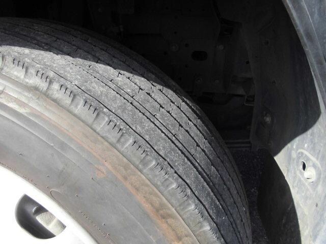 いすゞエルフパッカー車（塵芥車）小型（2t・3t）[写真28]