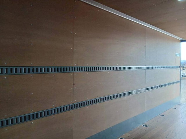 日野レンジャーアルミバン中型（4t）[写真14]