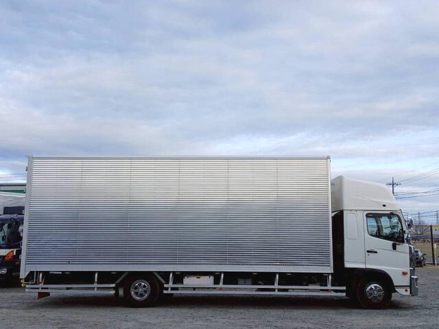 日野レンジャーアルミバン中型（4t）[写真04]