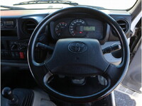 トヨタトヨエース移動販売車小型（2t・3t）[写真13]