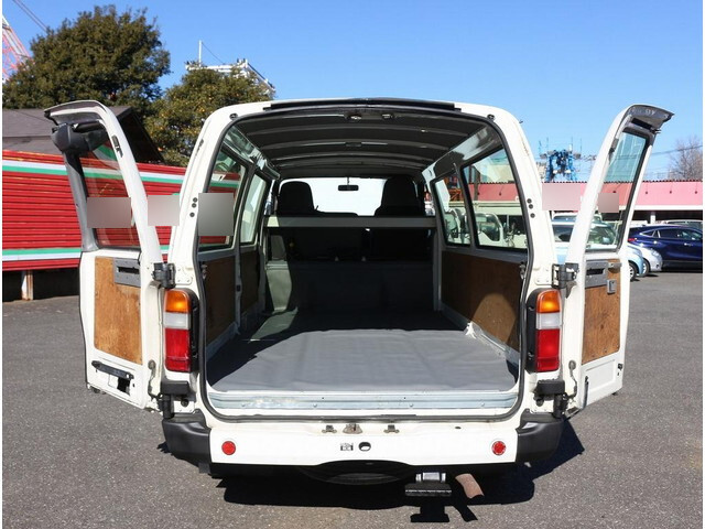 トヨタトヨエース移動販売車小型（2t・3t）[写真23]