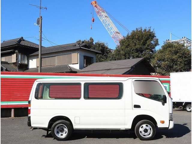 トヨタトヨエース移動販売車小型（2t・3t）[写真06]