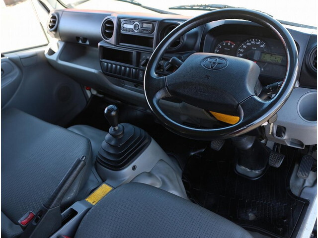 トヨタトヨエース移動販売車小型（2t・3t）[写真09]