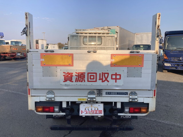 三菱ふそうキャンターアルミブロック小型（2t・3t）[写真12]