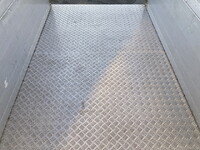 三菱ふそうキャンターアルミブロック小型（2t・3t）[写真17]