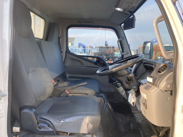 三菱ふそうキャンターアルミブロック小型（2t・3t）[写真33]