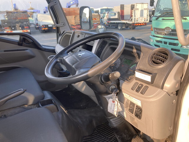 三菱ふそうキャンターアルミブロック小型（2t・3t）[写真34]