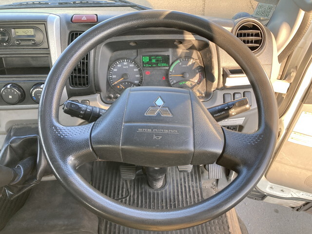 三菱ふそうキャンターアルミブロック小型（2t・3t）[写真37]