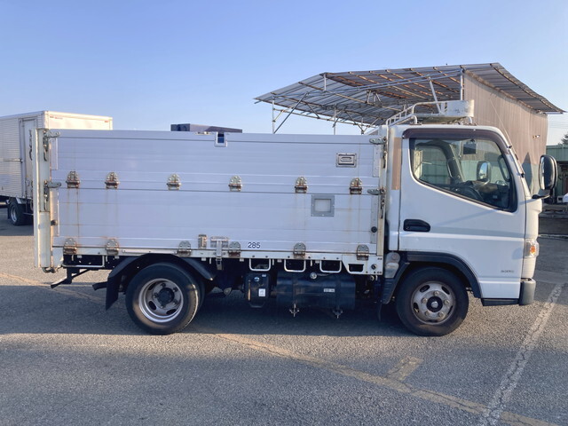 三菱ふそうキャンターアルミブロック小型（2t・3t）[写真06]