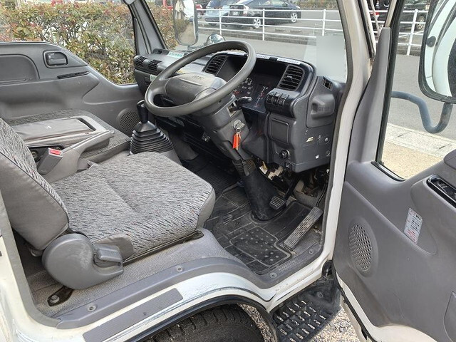 いすゞエルフクレーン3段小型（2t・3t）[写真19]