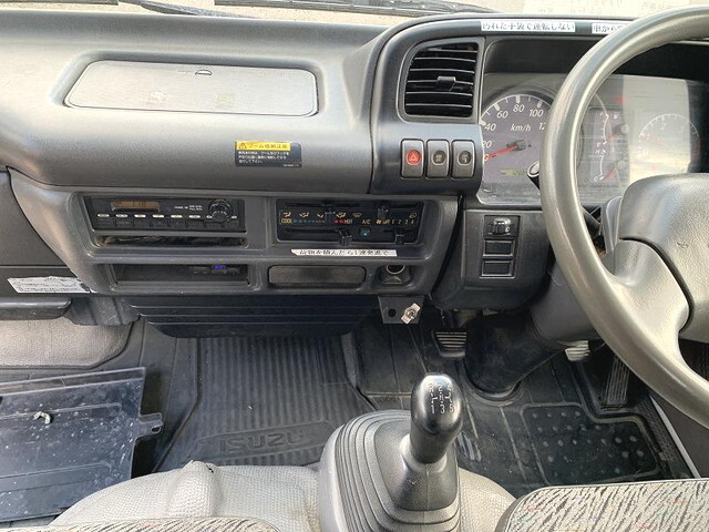 いすゞエルフクレーン3段小型（2t・3t）[写真24]