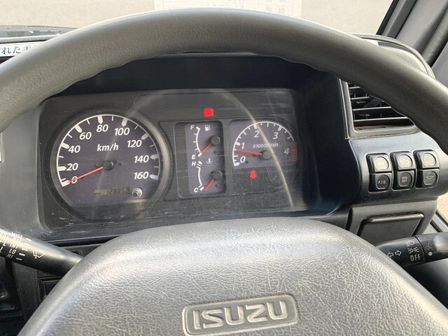 いすゞエルフクレーン3段小型（2t・3t）[写真25]