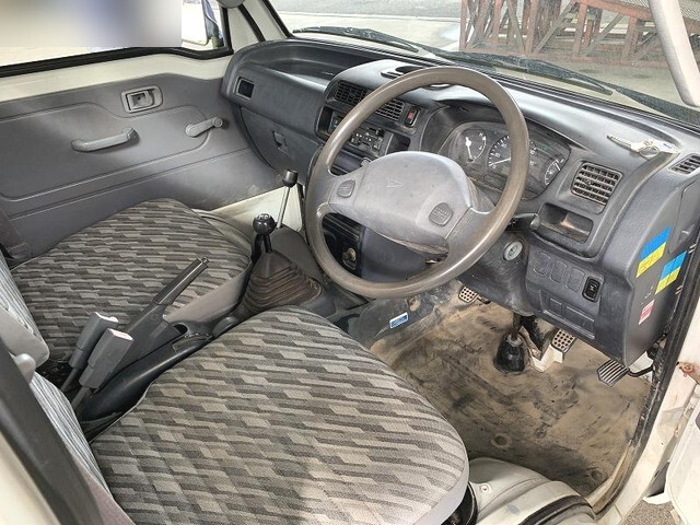 いすゞエルフクレーン3段小型（2t・3t）[写真28]