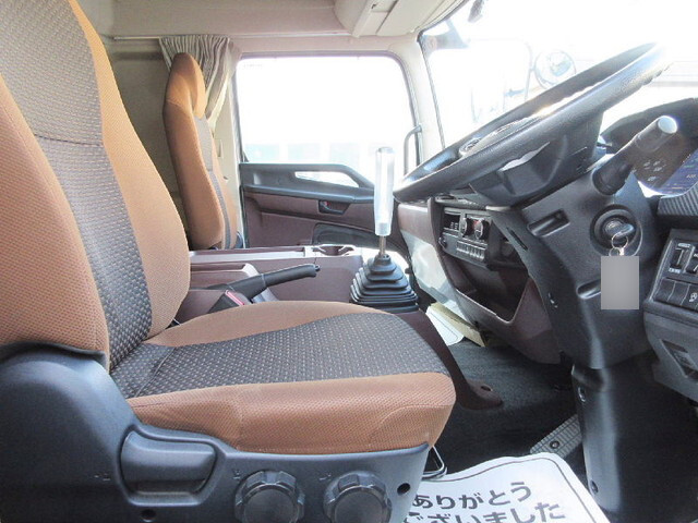 日野レンジャーアルミウイング中型（4t）[写真19]