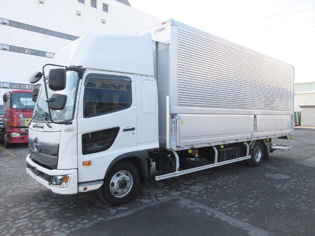 日野レンジャーアルミウイング中型（4t）[写真03]