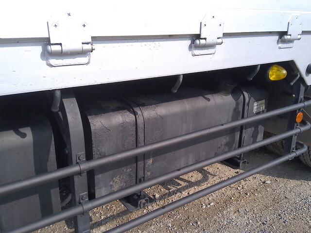 日野プロフィアアルミブロック大型（10t）[写真17]