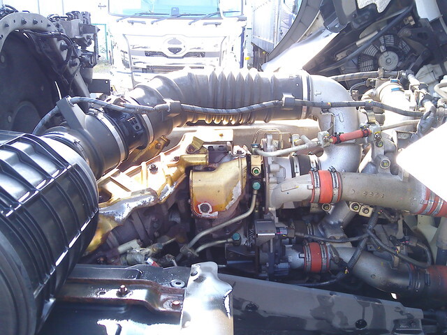 日野プロフィアアルミブロック大型（10t）[写真23]