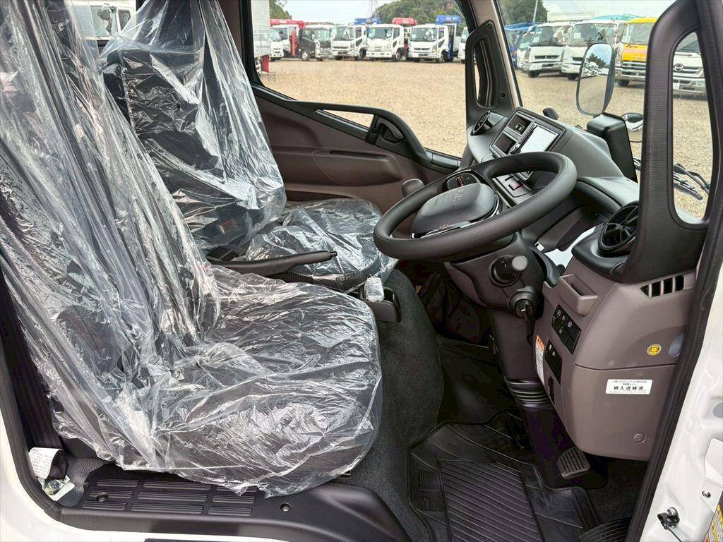 三菱ふそうキャンタークレーン4段小型（2t・3t）[写真18]