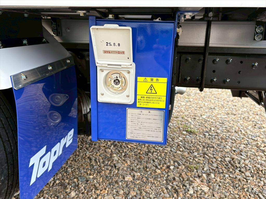 三菱ふそうキャンター冷凍車（冷蔵車）小型（2t・3t）[写真12]