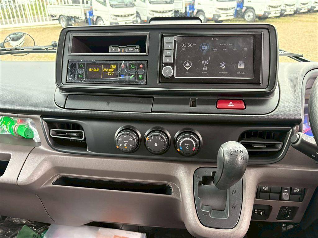 三菱ふそうキャンター冷凍車（冷蔵車）小型（2t・3t）[写真19]