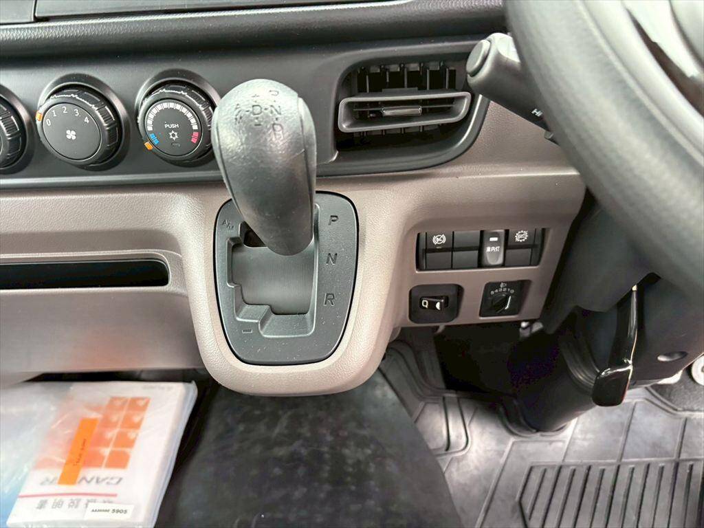 三菱ふそうキャンター冷凍車（冷蔵車）小型（2t・3t）[写真20]