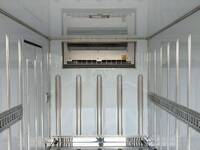 三菱ふそうキャンター冷凍車（冷蔵車）小型（2t・3t）[写真08]