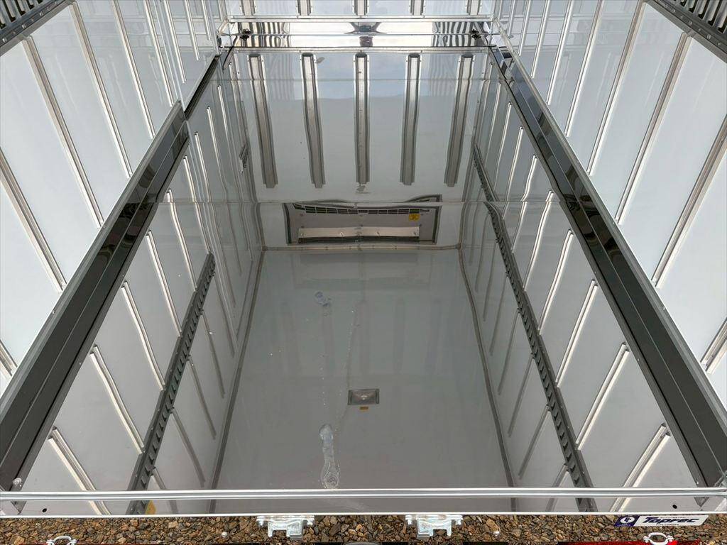 三菱ふそうキャンター冷凍車（冷蔵車）小型（2t・3t）[写真08]