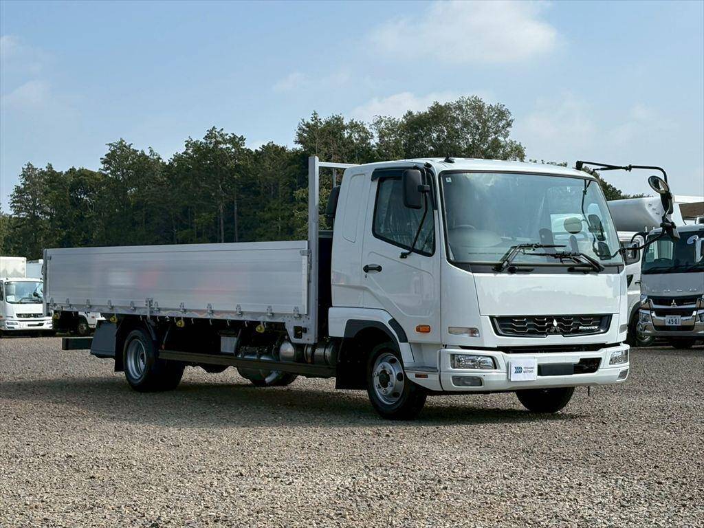 三菱ふそうファイターアルミブロック中型（4t）[写真02]